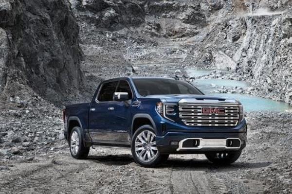 This file photo provided by GM Korea shows the GMC brand's Sierra Denali pickup. (PHOTO NOT FOR SALE) (Yonhap)