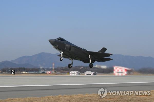 韩国批准购买F-35A战斗机和SM-6拦截弹的计划