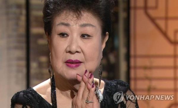 (铅)60年代韩国流行天后玄美去世，享年85岁