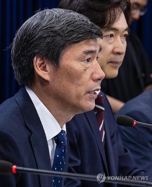 Park Ku-yeon, the first deputy chief of the Office for Government Policy Coordination, speaks during a daily briefing on the Fukushima issue in Seoul on Aug. 28, 2023. (Yonhap)