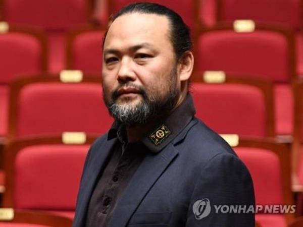 本月晚些时候，男中音Samuel Youn将在首尔为希望歌唱