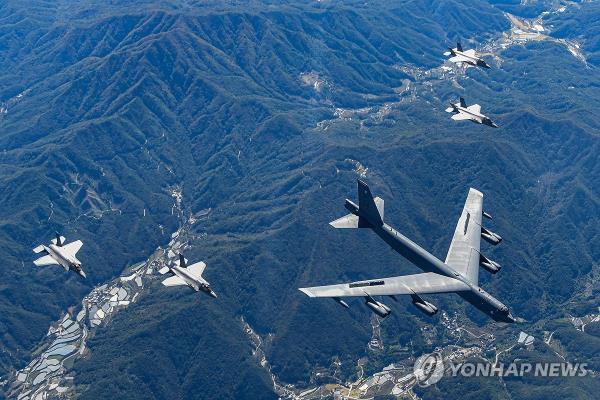 韩、美、日将首次举行联合空中演习