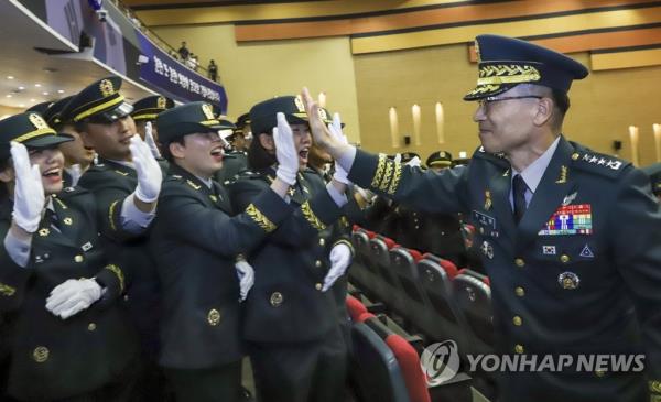 韩国誓言加强防御系统以应对朝鲜的导弹威胁