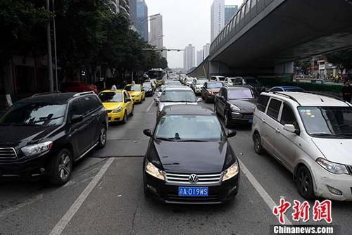 北京小汽车：驾驶体验与城市探索的完美结合