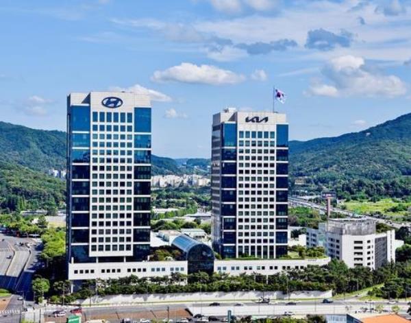 This file photo provided by Hyundai Motor Group shows Hyundai Motor's and Kia's headquarters in Yangjae, southern Seoul. (PHOTO NOT FOR SALE) (Yonhap)