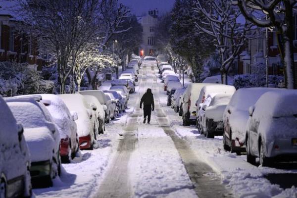 Snow is coming, the Met Office has said (file)